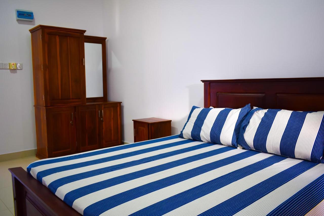 Catamaran6 Guest Inn Trincomalee Eksteriør billede