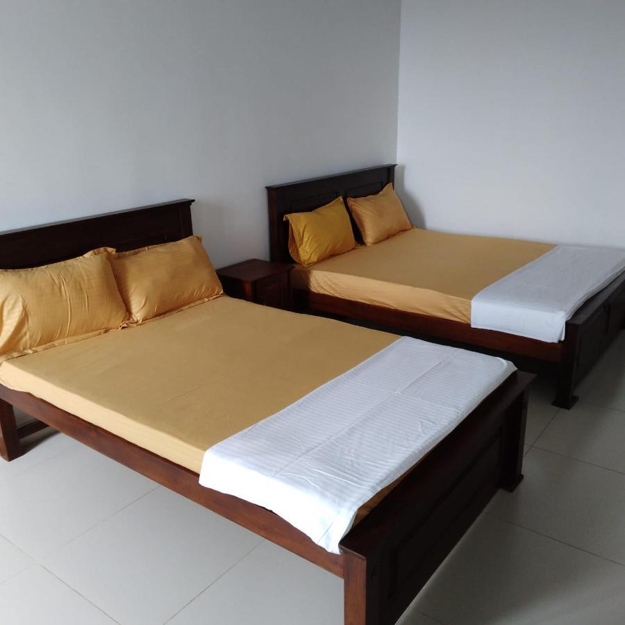 Catamaran6 Guest Inn Trincomalee Eksteriør billede